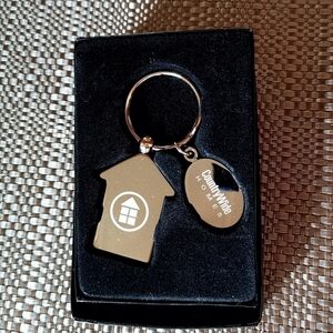 Nwt New in Box key ring ready for gifting